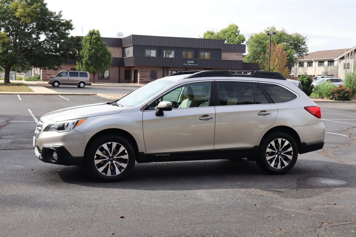 Used 2016 Subaru Outback 2.5i Limited AWD/4WD image 10
