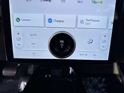 Used 2023 Ford Mustang Mach-E Select image 29