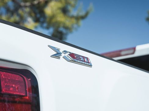 Used 2024 GMC Sierra 2500 SLE w/ SLE Convenience Package image 11