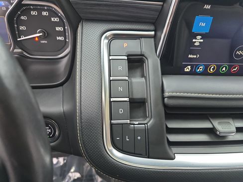 Used 2021 GMC Yukon SLT w/ SLT Premium Package image 25