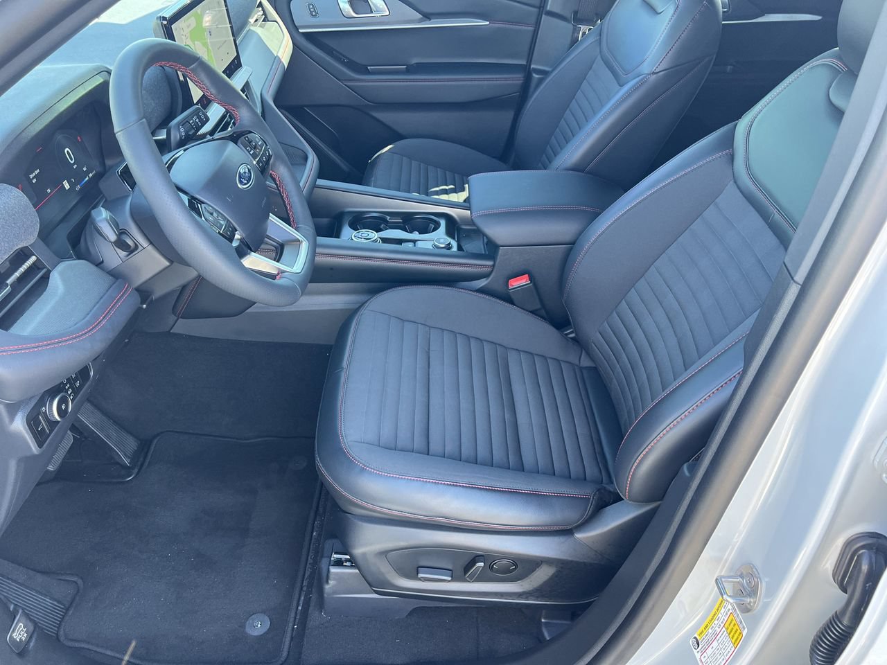 New 2026 Ford Explorer ST-Line w/ ST-Line Street Pack RWD image 18