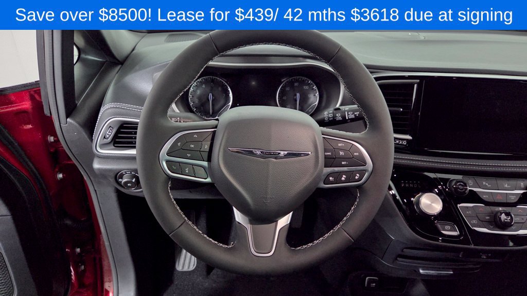New 2026 Chrysler Pacifica Select FWD image 16