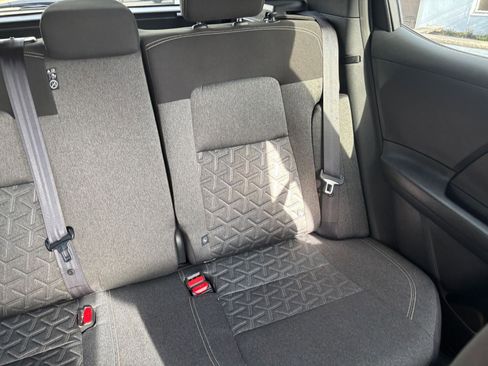 Used 2025 Nissan Kicks SV image 33