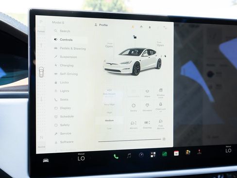 Used 2022 Tesla Model S AWD/4WD image 20