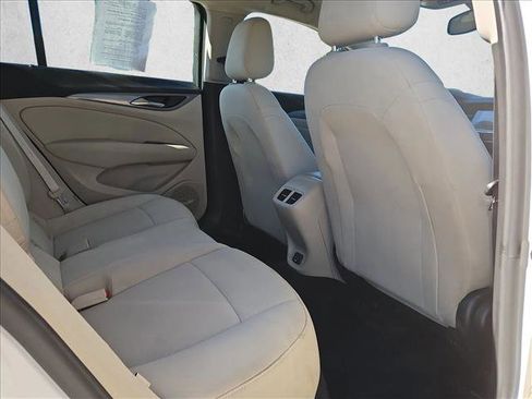 Used 2018 Buick Regal Preferred w/ Sights and Sounds Package image 20