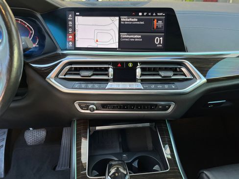 Used 2019 BMW X5 xDrive50i w/ Premium Package 2 AWD/4WD image 23