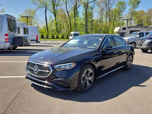 New 2026 Mercedes-Benz E 350 4MATIC Sedan image 7