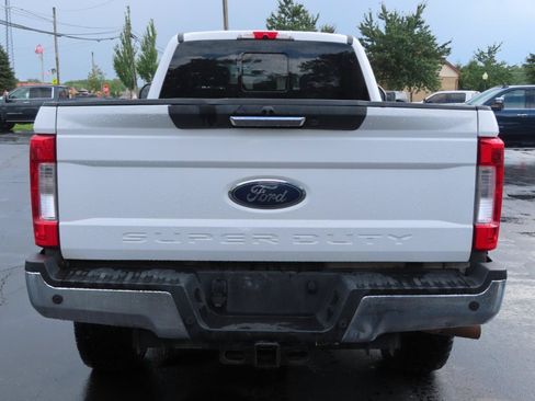 Used 2018 Ford F350 4x4 Crew Cab Super Duty image 5