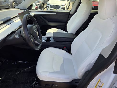 Used 2023 Tesla Model Y Long Range AWD/4WD image 15
