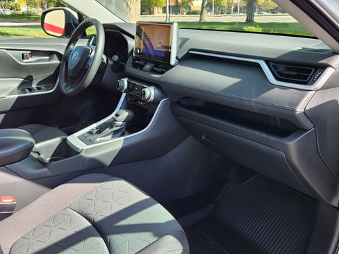 Certified 2025 Toyota RAV4 XLE image 14