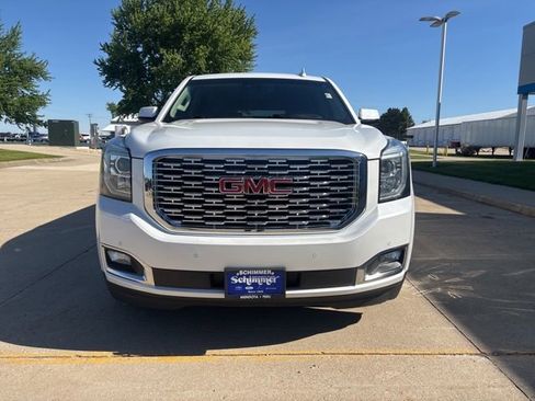 Used 2019 GMC Yukon XL Denali w/ Denali Ultimate Package AWD/4WD image 3
