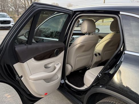 Used 2016 Mercedes-Benz GLC 300 4MATIC image 13