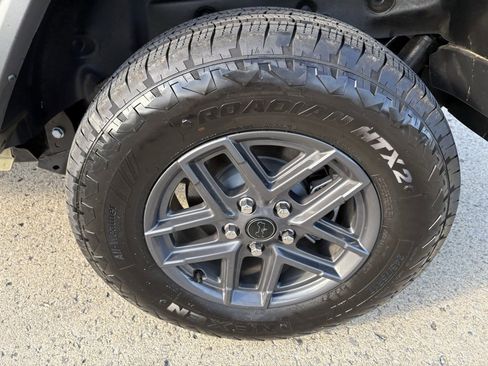 Used 2025 Jeep Wrangler Sport image 14