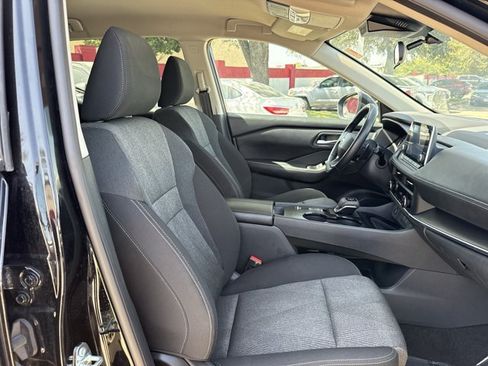 Used 2025 Nissan Rogue SV FWD image 26