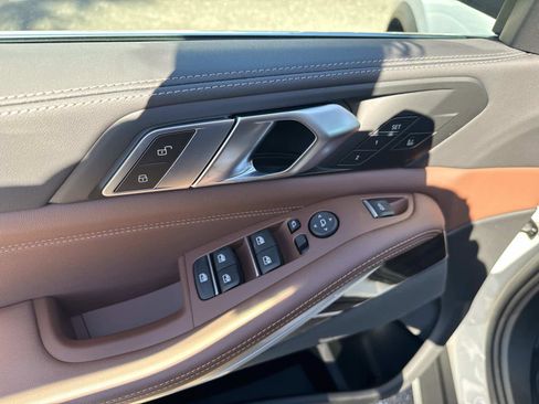 New 2026 BMW X5 sDrive40i w/ Climate Comfort Package image 19