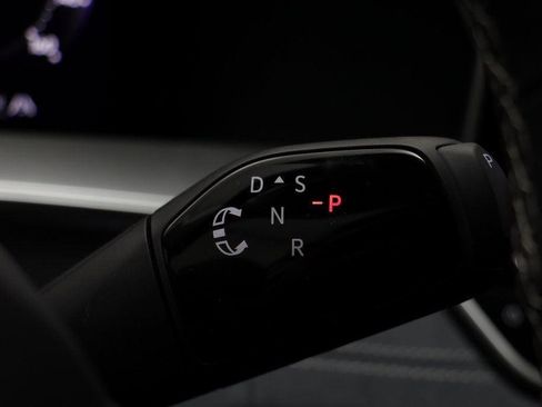 New 2026 Volkswagen Tiguan SE image 11