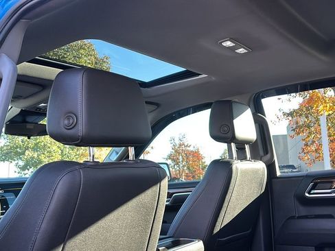 Used 2022 Chevrolet Silverado 1500 LT Trail Boss w/ LT Trail Boss Premium Package image 32