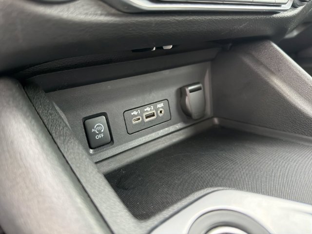 Used 2024 Nissan Sentra SV FWD image 25