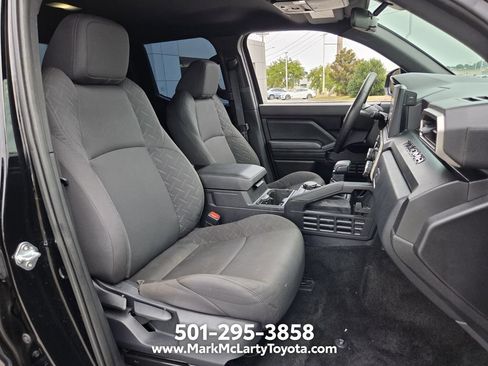 Used 2025 Toyota Tacoma SR AWD/4WD image 15