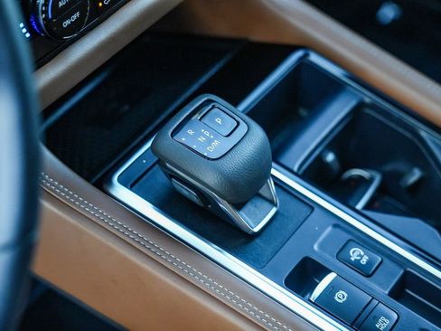 Used 2024 Nissan Pathfinder Platinum w/ Cargo Package FWD image 20