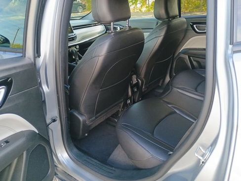 Used 2023 Jeep Compass Limited image 20