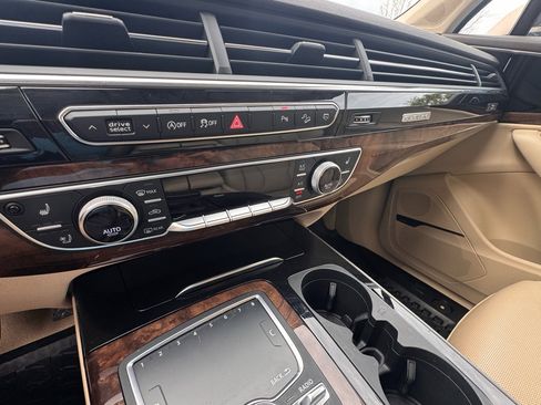Used 2018 Audi Q7 3.0T Prestige image 38