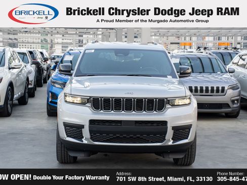 New 2025 Jeep Grand Cherokee L Laredo image 2