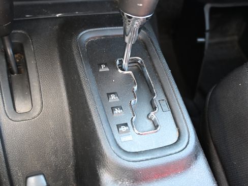 Used 2018 Jeep Wrangler Unlimited Sport S AWD/4WD image 21