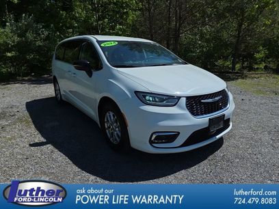 Used 2024 Chrysler Pacifica Touring-L