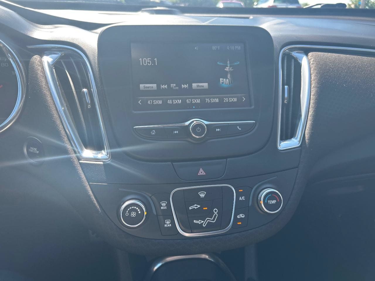 Used 2017 Chevrolet Malibu LT FWD image 13
