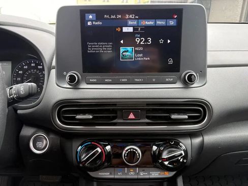 Used 2023 Hyundai Kona SEL AWD/4WD image 12