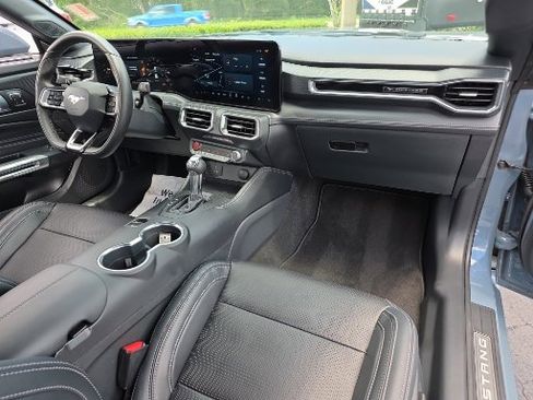 Certified 2025 Ford Mustang GT Premium image 2