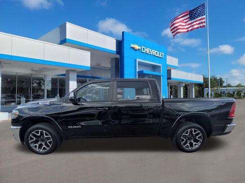 Used 2025 RAM 1500 Laramie AWD/4WD image 6