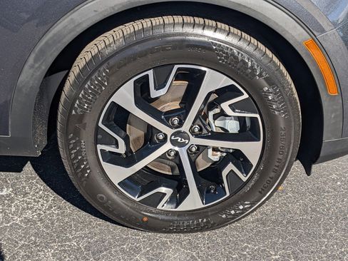 Certified 2023 Kia Sportage EX image 8