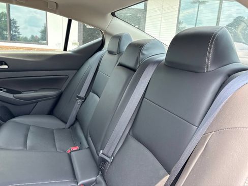 Used 2023 Nissan Altima 2.5 SL AWD/4WD image 6
