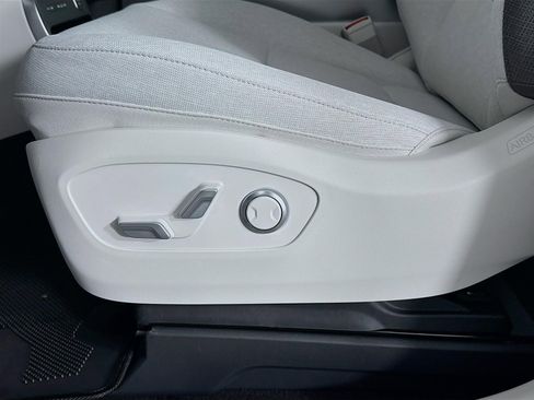 New 2026 Hyundai Ioniq 9 SE image 20