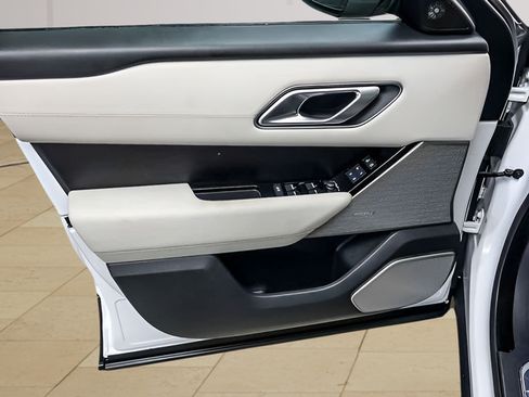 Used 2023 Land Rover Range Rover Velar HST AWD/4WD image 23