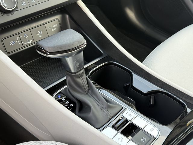 Certified 2026 Hyundai Tucson SE FWD image 32