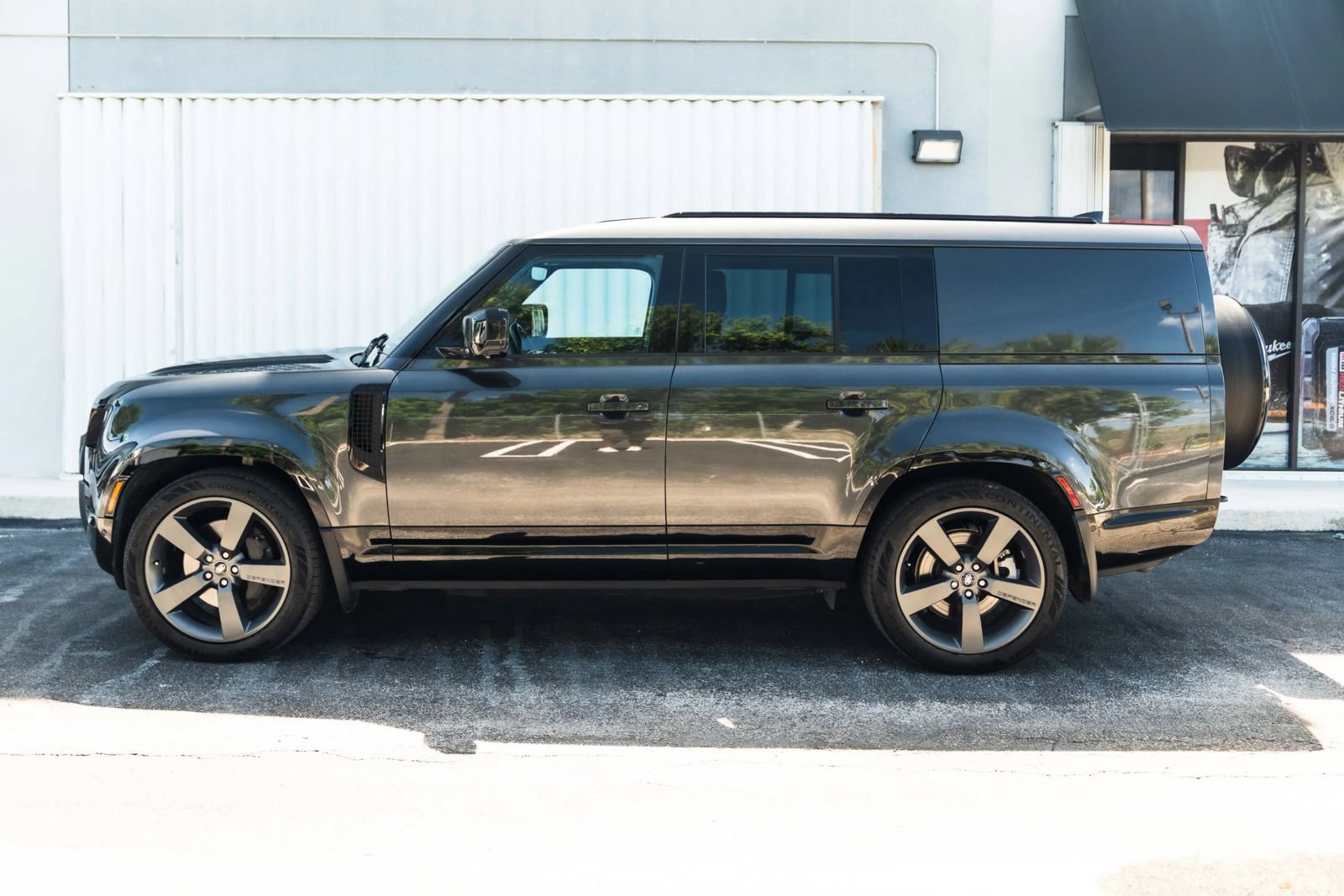Used 2024 Land Rover Defender 130 Outbound AWD/4WD image 3