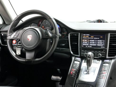 Used 2011 Porsche Panamera image 9