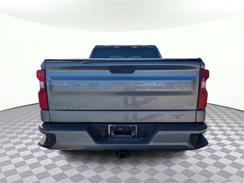 Used 2021 Chevrolet Silverado 1500 Custom image 5