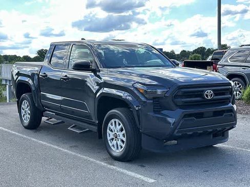 Used 2024 Toyota Tacoma SR AWD/4WD image 29