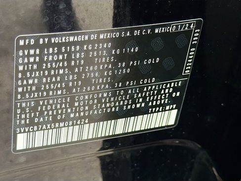 Used 2024 Volkswagen Tiguan SE R-Line image 44