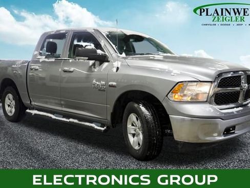 Used 2022 RAM 1500 Classic SLT w/ Electronics Convenience Group image 4