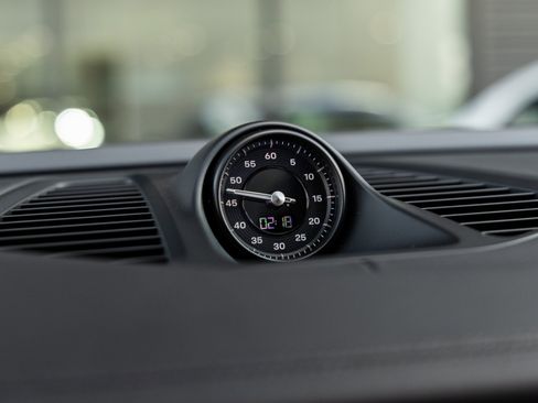 New 2025 Porsche Macan 4S Electric image 31