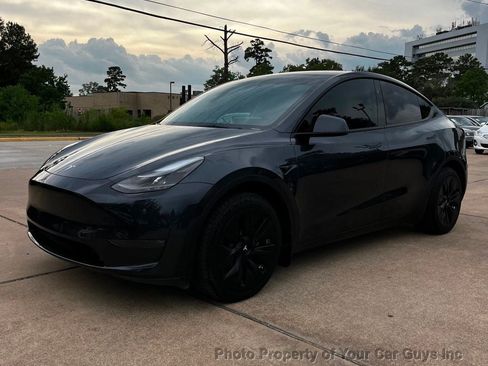 Used 2024 Tesla Model Y Long Range AWD/4WD image 12