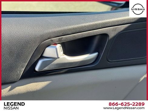 Used 2021 Kia Sportage EX w/ EX Technology Package image 16