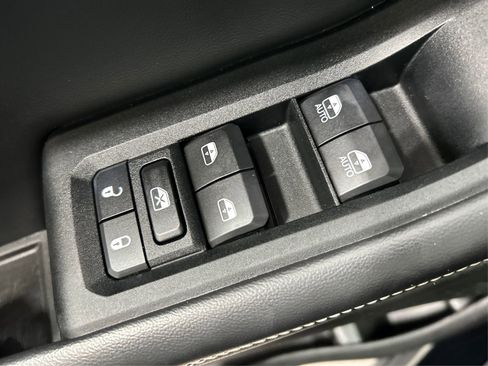 Used 2023 Jeep Grand Cherokee Limited image 29