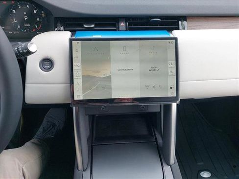 New 2025 Land Rover Discovery Sport S image 21