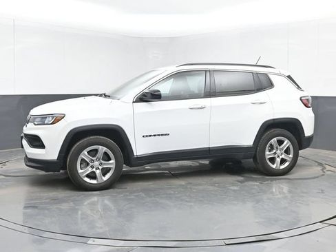 Used 2023 Jeep Compass Latitude AWD/4WD image 6